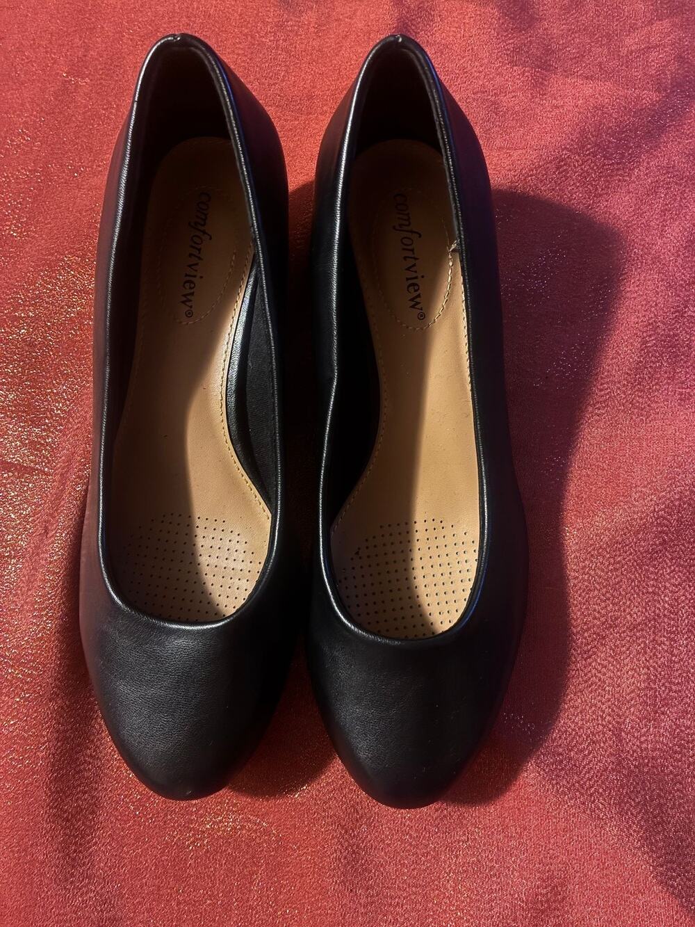 Comfortview Shoes Womens 8.5M Black Low Heel Round Toe Comfort Pumps